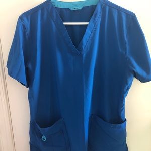 Carhartt scrub top